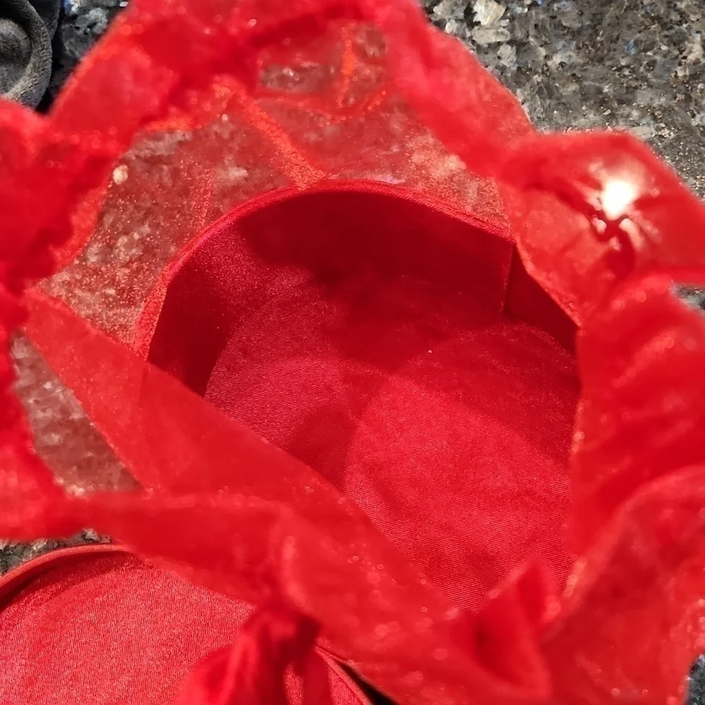 RED Quillted Top Jewelry Storage